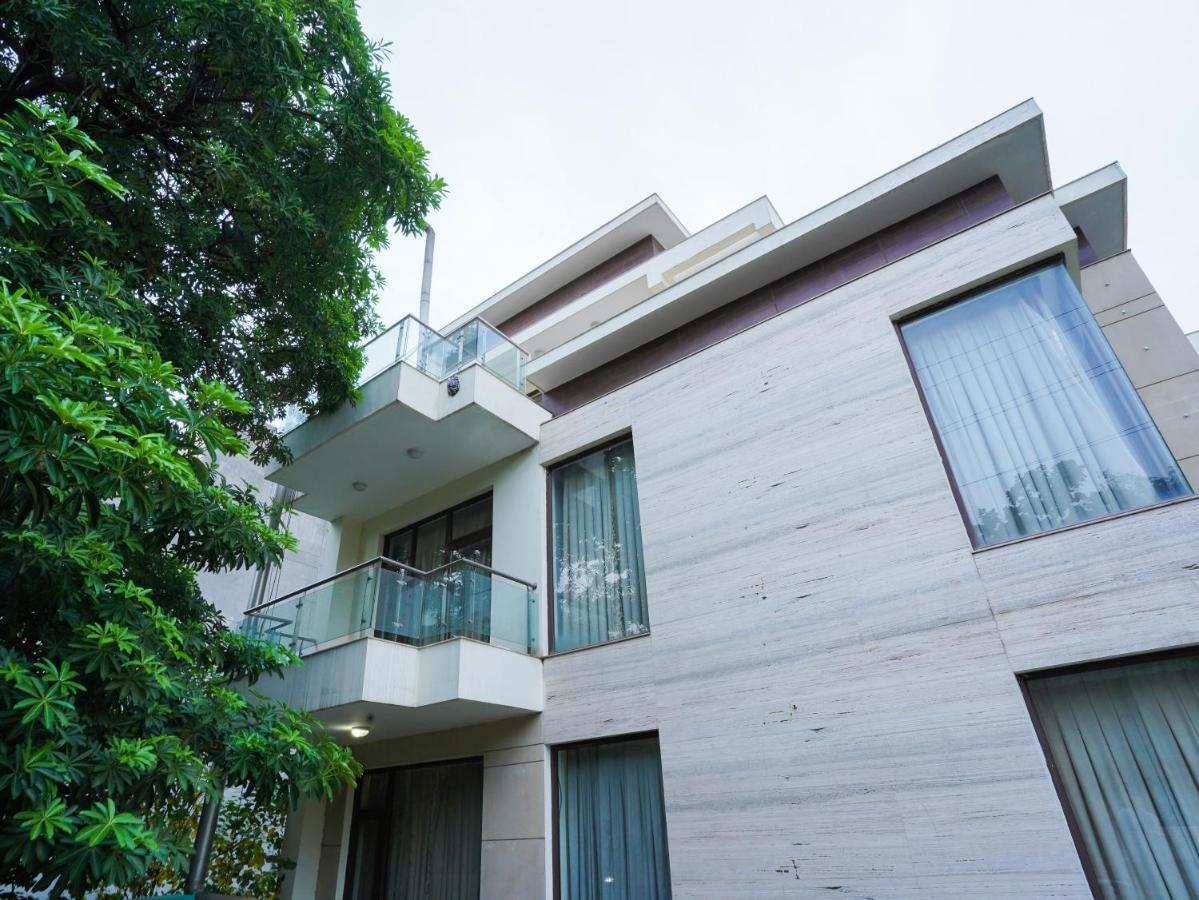 Lime Tree Hotel Sushant Lok Gurgaon Sector 29 Next To Iffco Chowk Metro מראה חיצוני תמונה