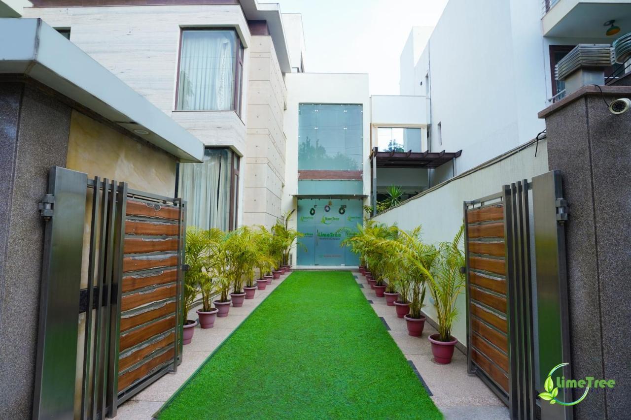 Lime Tree Hotel Sushant Lok Gurgaon Sector 29 Next To Iffco Chowk Metro מראה חיצוני תמונה